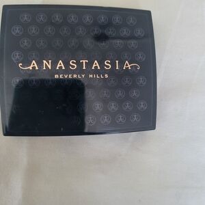Anastasia Beverly Hills Mahogany Powder Bronzer